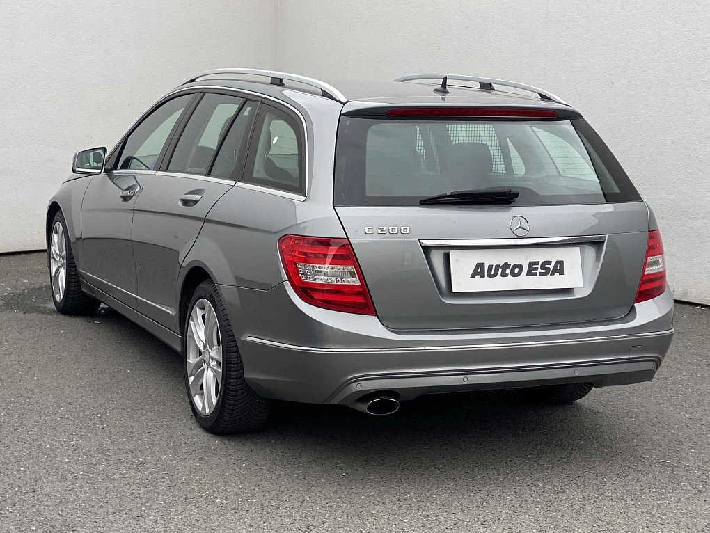 Mercedes-Benz Třída C 1.8CGi Avantgarde C200