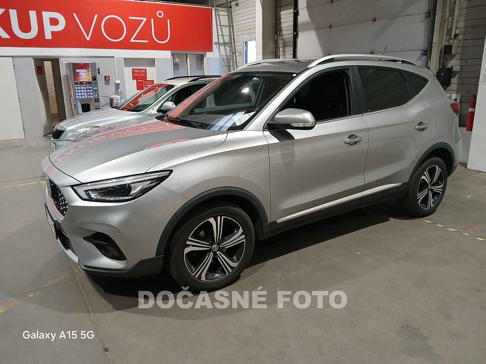 MG ZS 1.5 i 