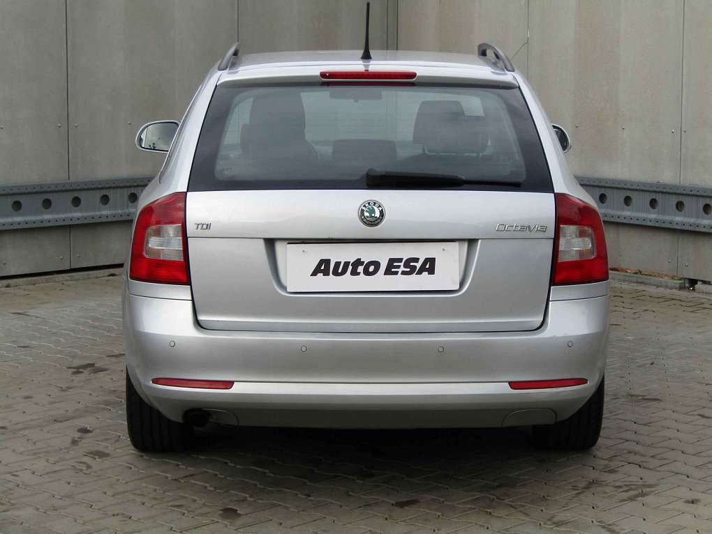 Škoda Octavia II 1.6 TDi Elegance