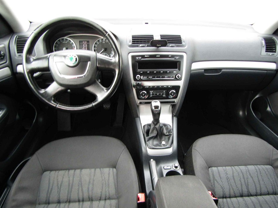 Škoda Octavia II 1.6 TDi Elegance