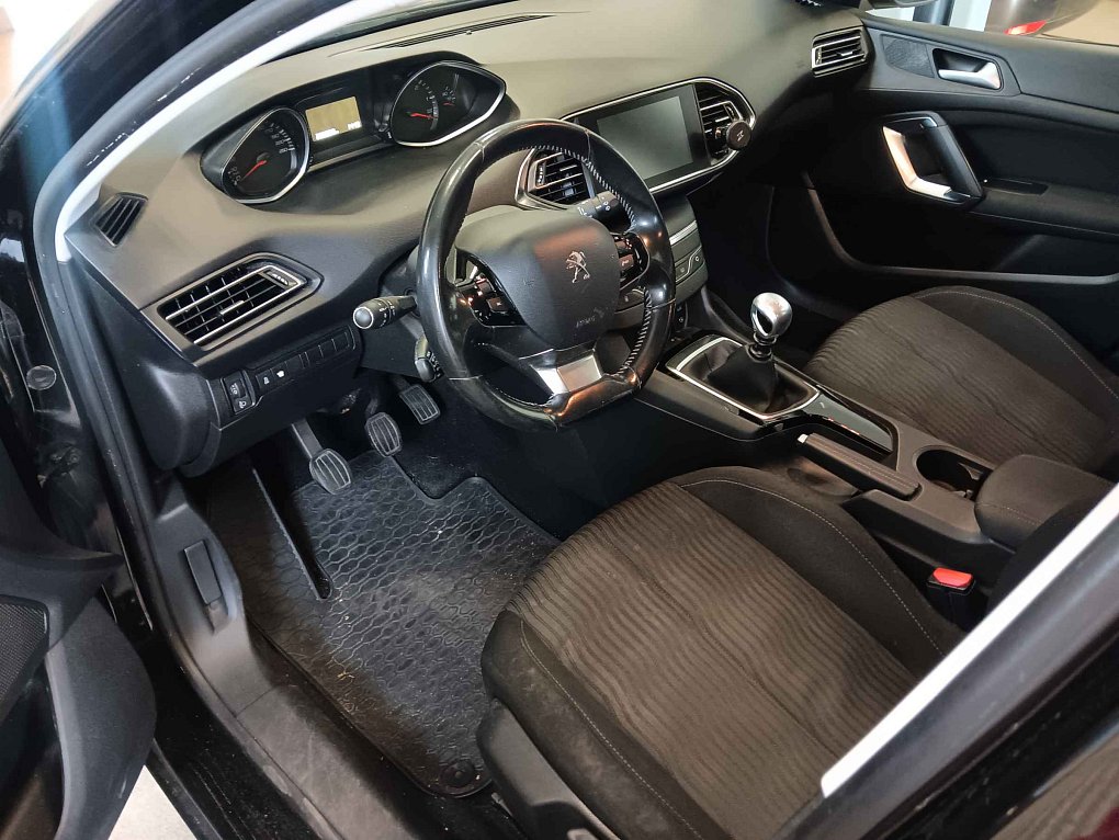 Peugeot 308 1.6 HDi 