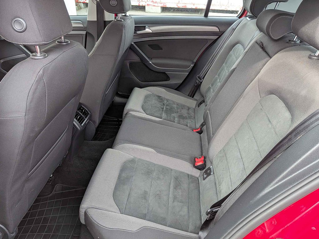 Volkswagen Golf 1.4 TSi 