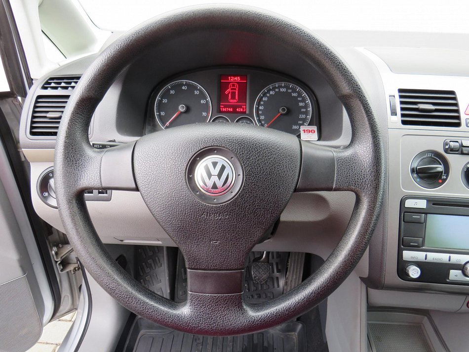 Volkswagen Touran 1.4TSi  7.míst