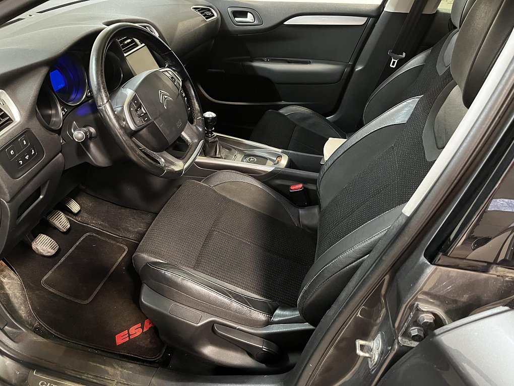 Citroën C4 2.0HDi Shine