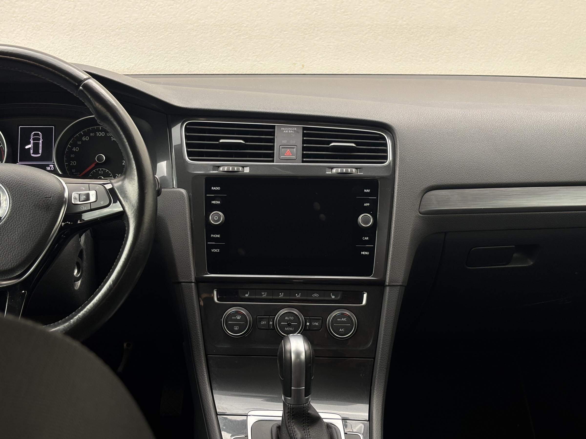 Volkswagen Golf, 2017 - pohled č. 11