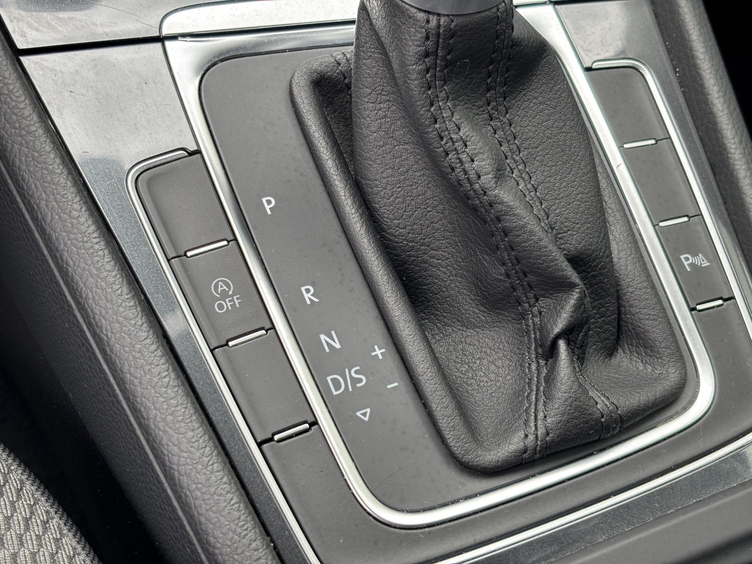 Volkswagen Golf, 2017 - pohled č. 18