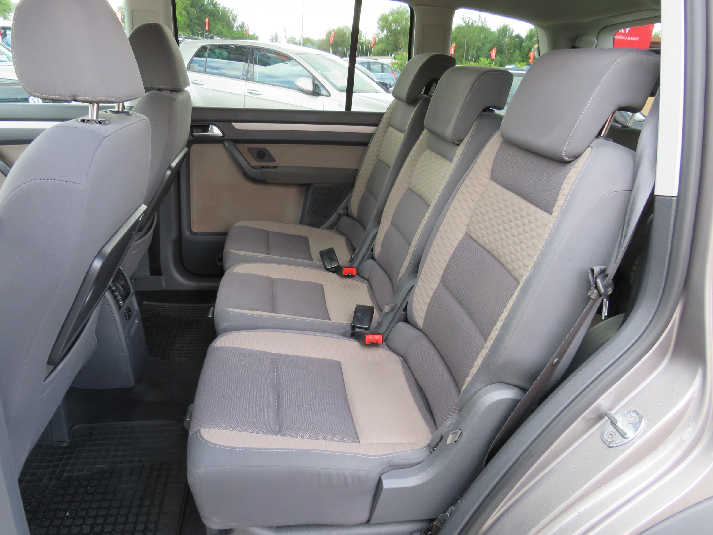 Volkswagen Touran, 2008 - pohled č. 10