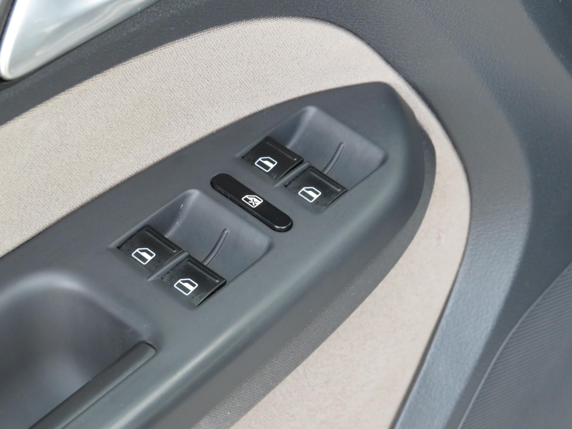 Volkswagen Touran, 2008 - pohled č. 13