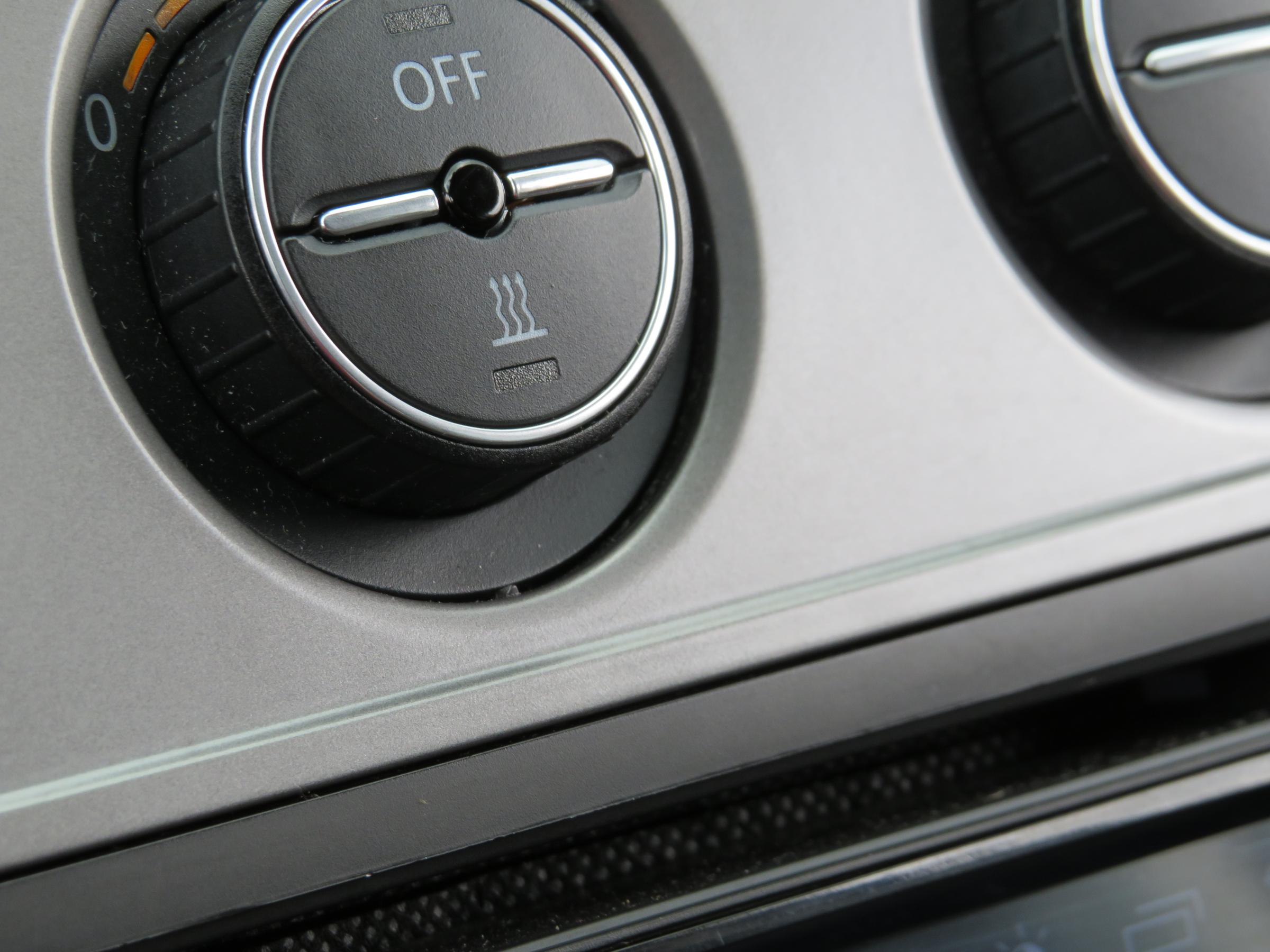 Volkswagen Touran, 2008 - pohled č. 18