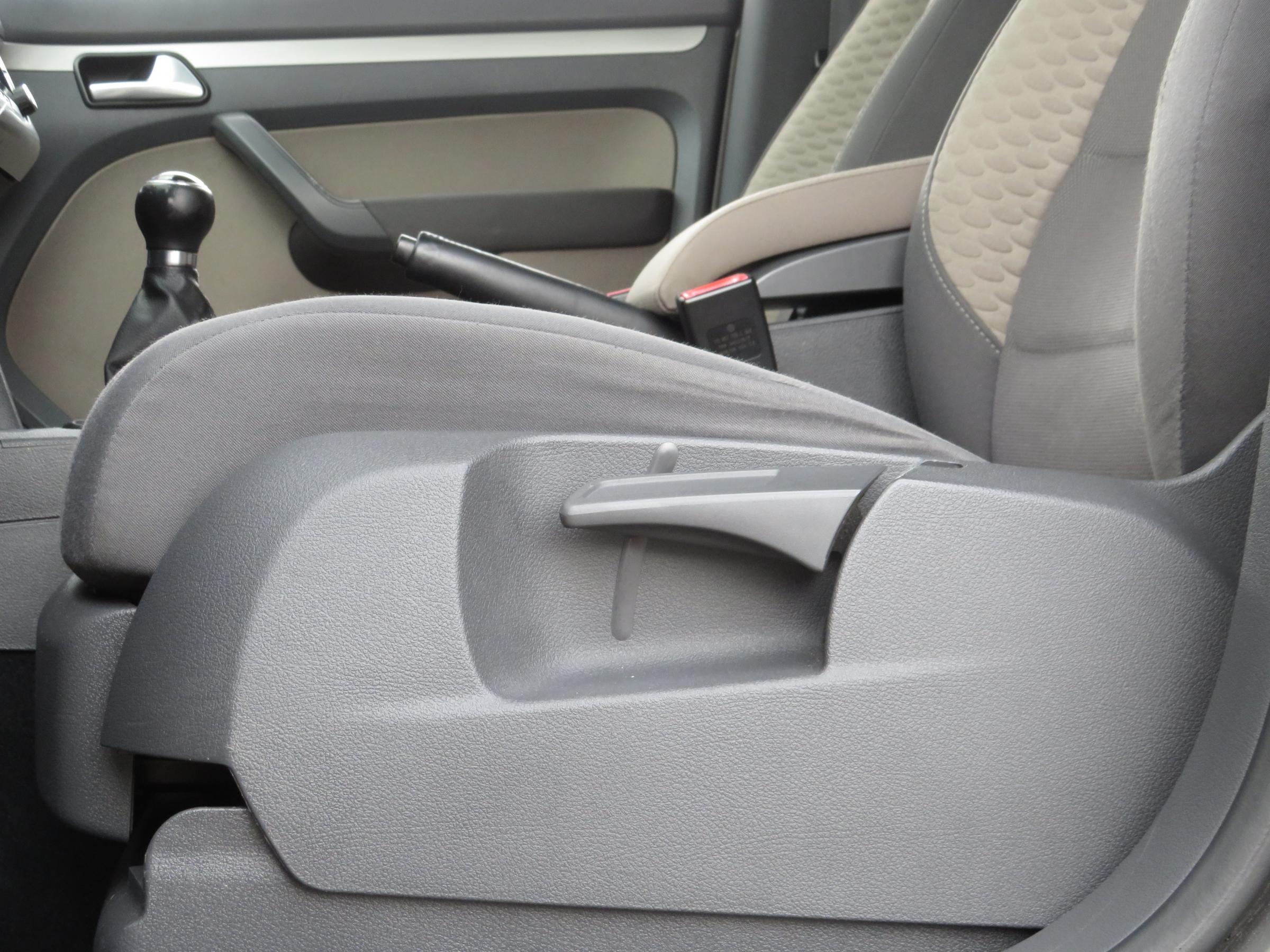 Volkswagen Touran, 2008 - pohled č. 23