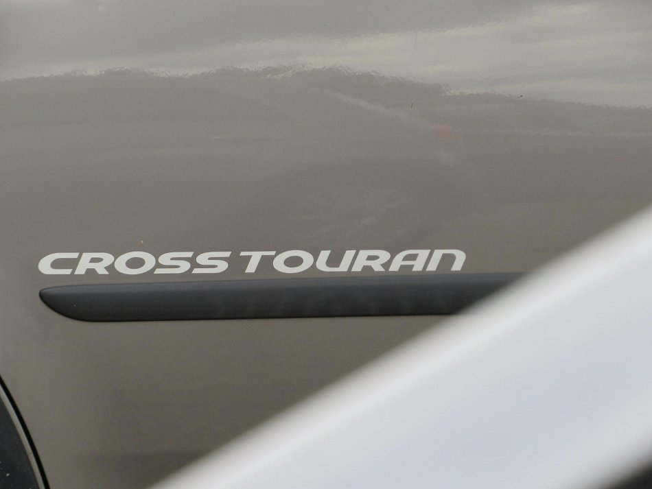 Volkswagen Touran 1.4 TSi CROSS