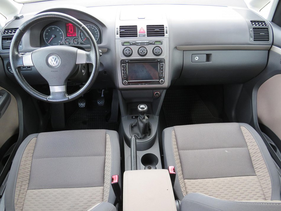 Volkswagen Touran 1.4 TSi CROSS