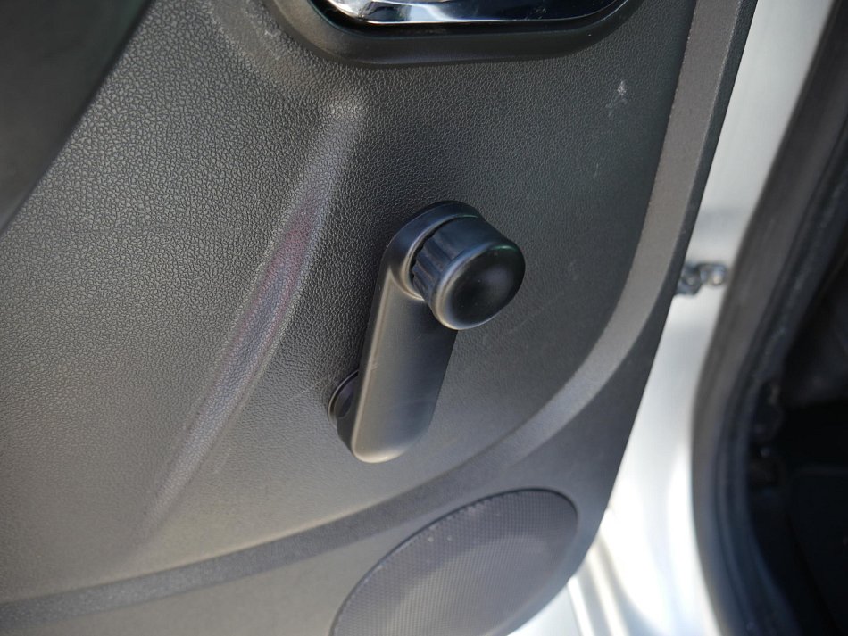 Dacia Duster 1.6 i Arctica