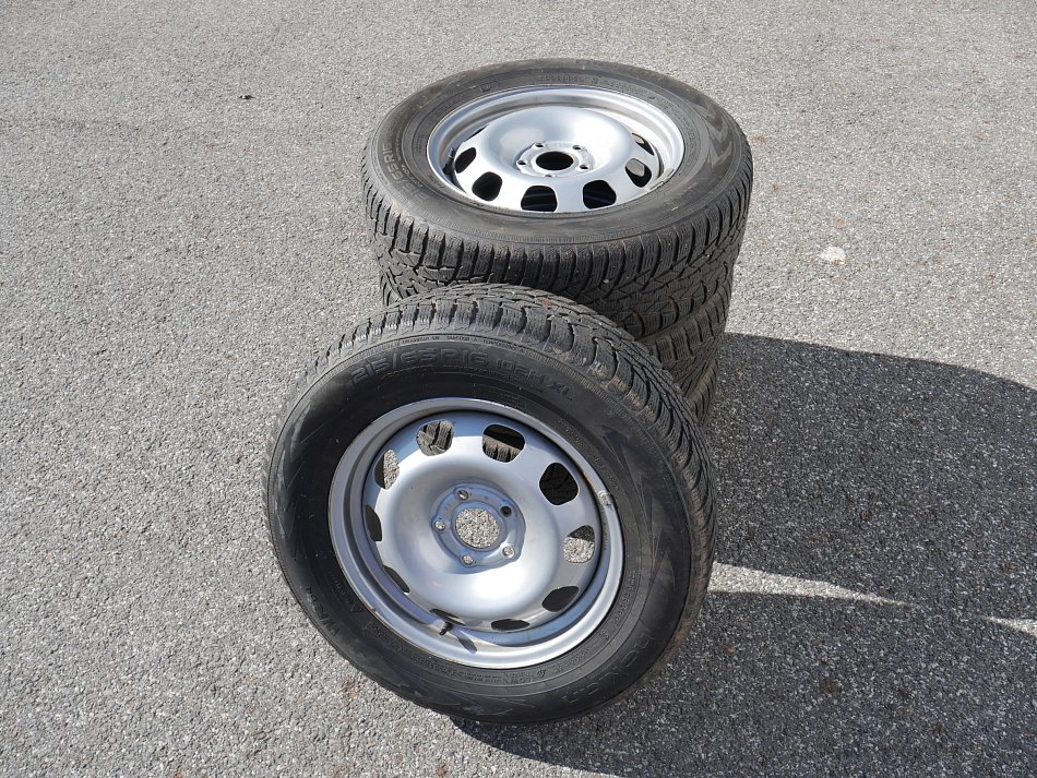 Dacia Duster 1.6 i Arctica