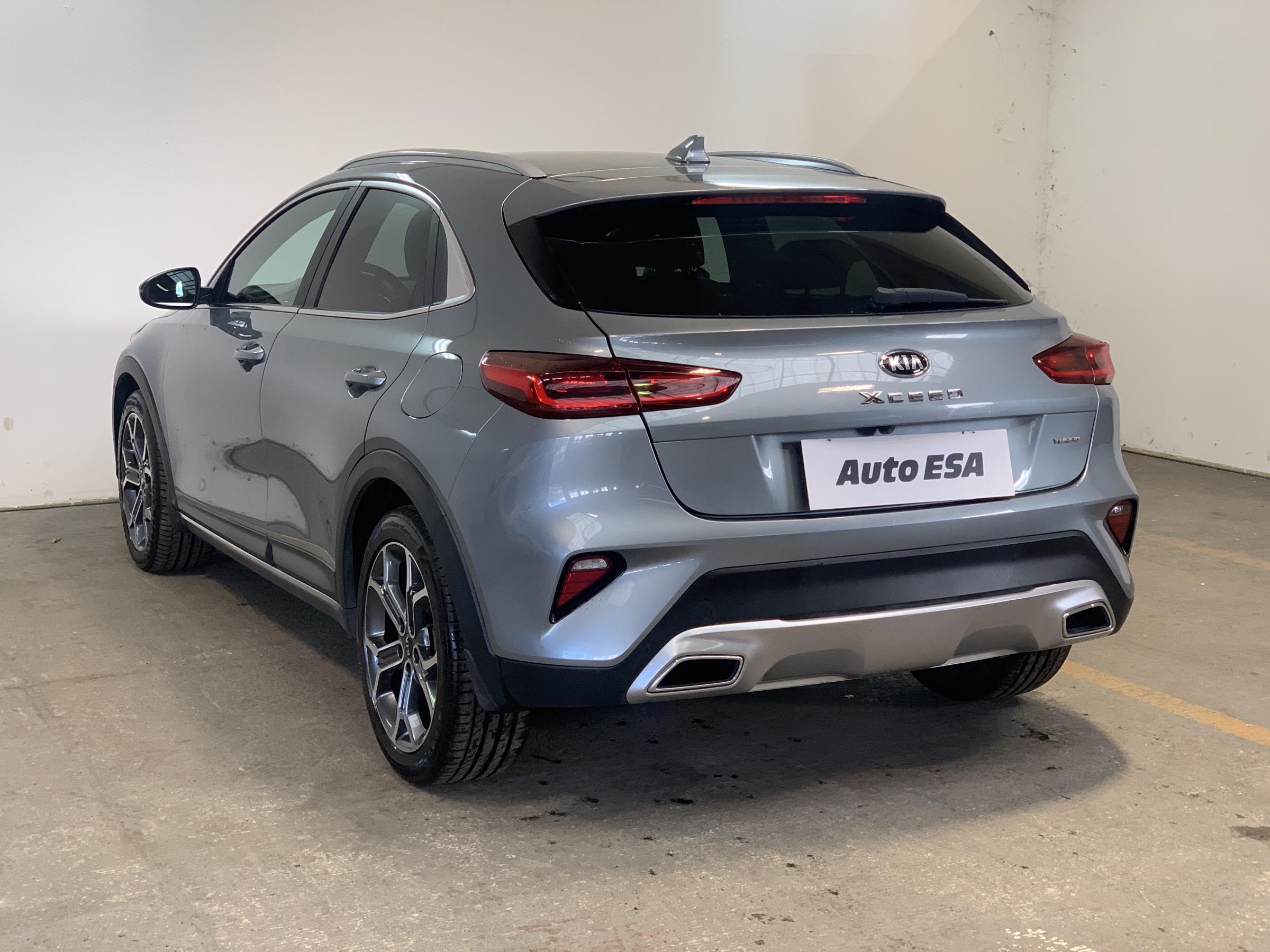 Kia XCeed, 2019 - pohled č. 4