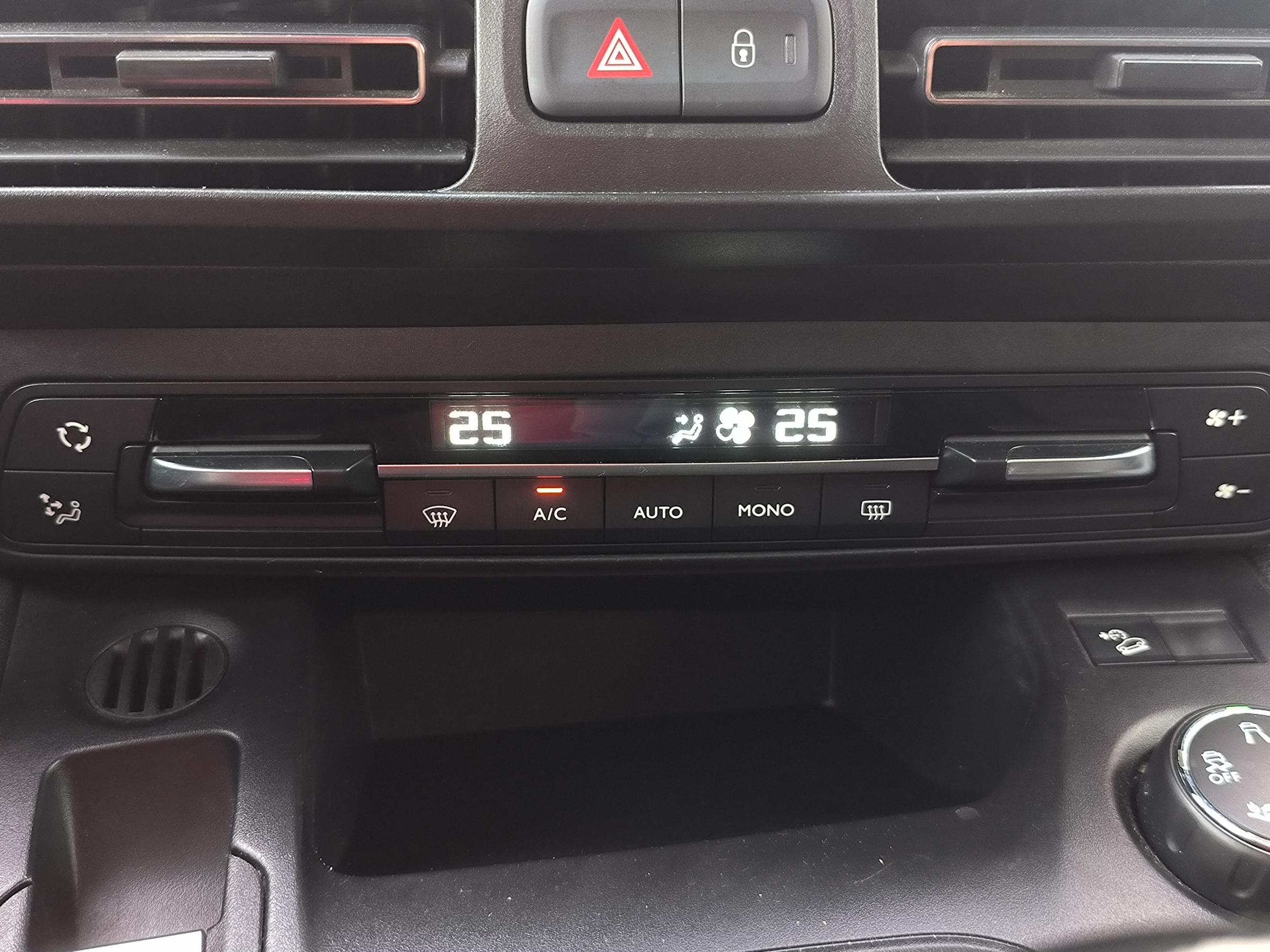 Opel Combo, 2019 - pohled č. 17