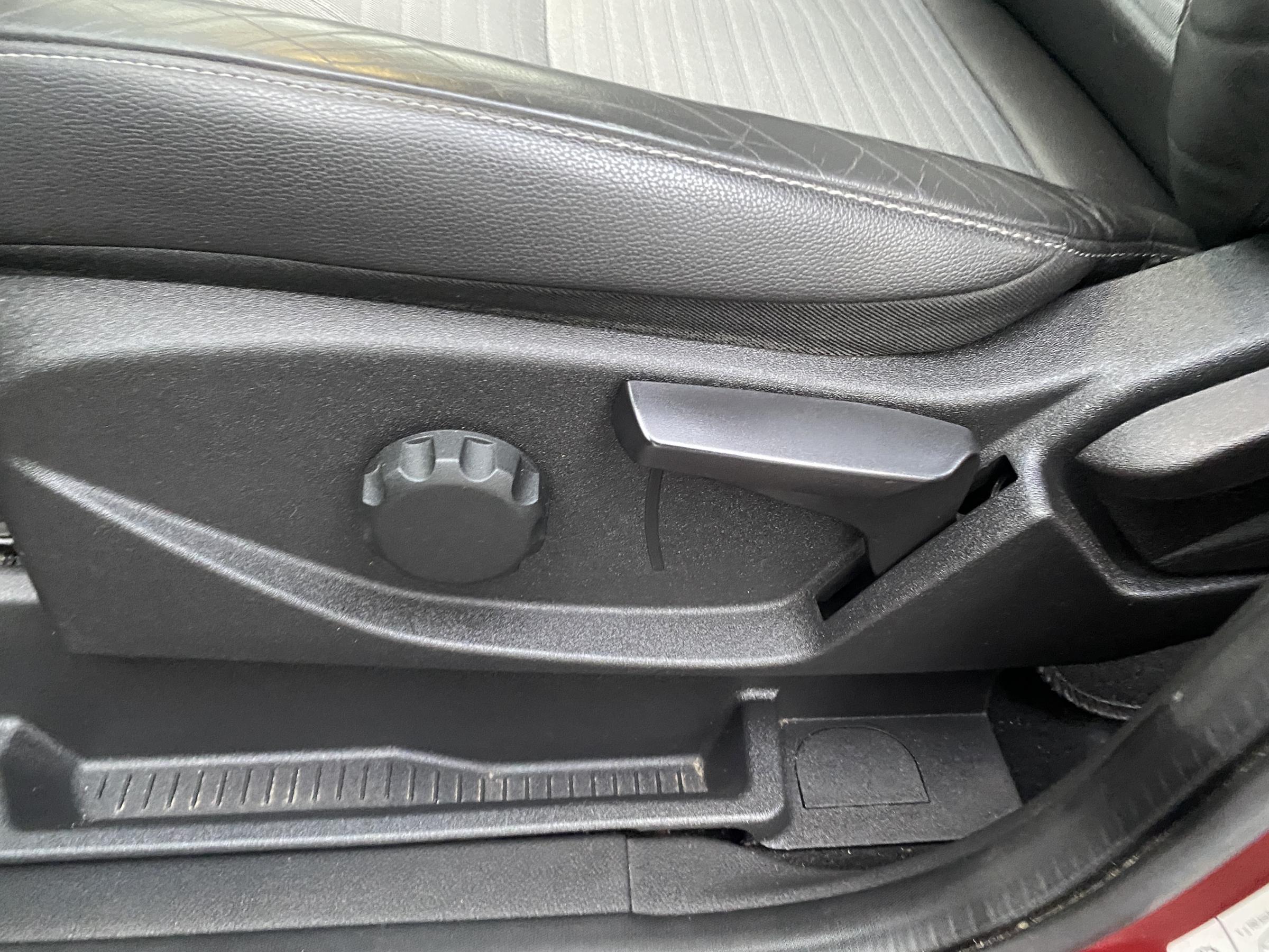 Ford Kuga, 2017 - pohled č. 14