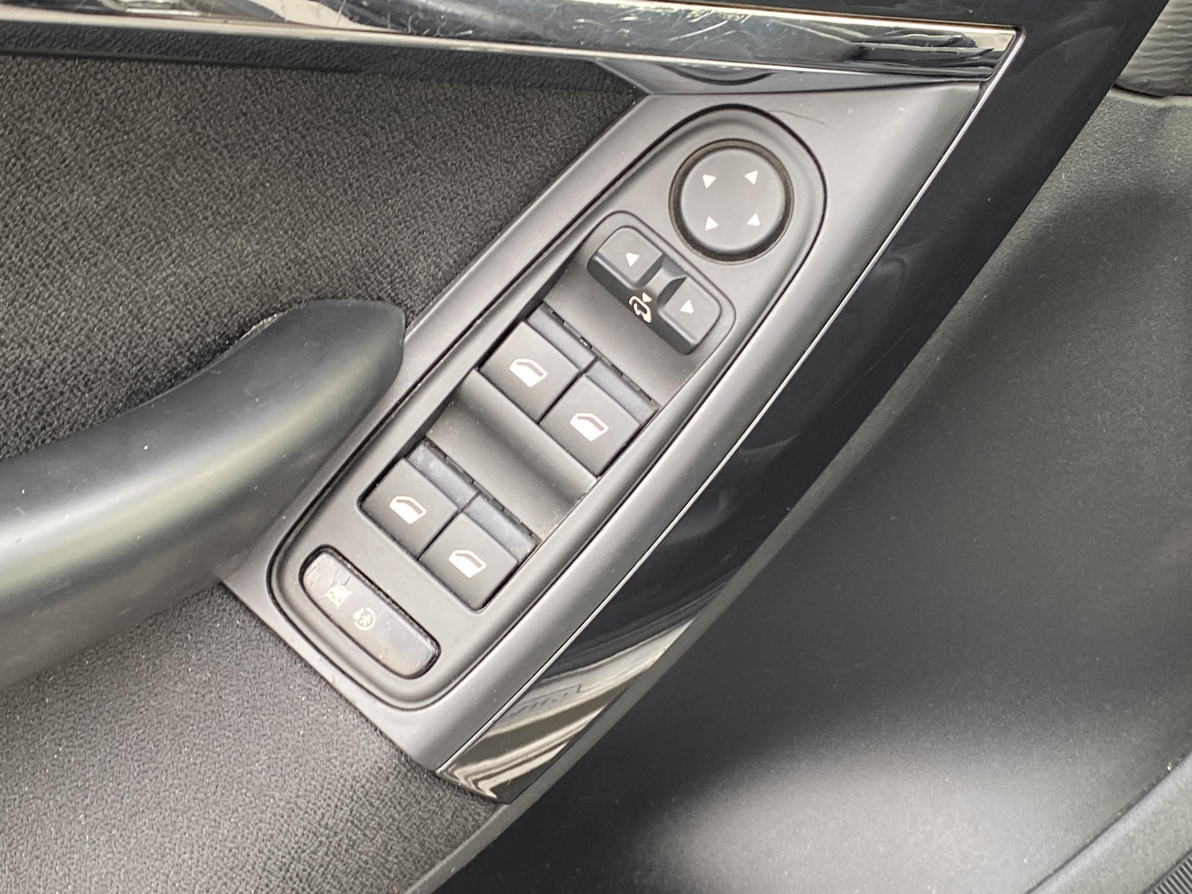 Citroën C4 Picasso, 2011 - pohled č. 11