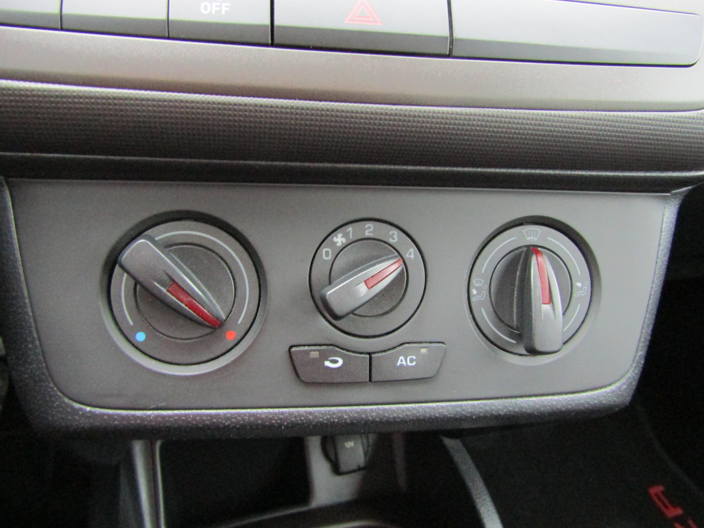 Seat Ibiza, 2014 - pohled č. 12