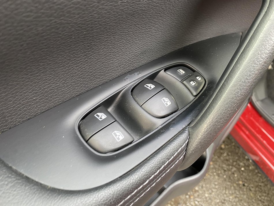 Nissan Qashqai 1.3 DiG-T N-Connecta 4x2