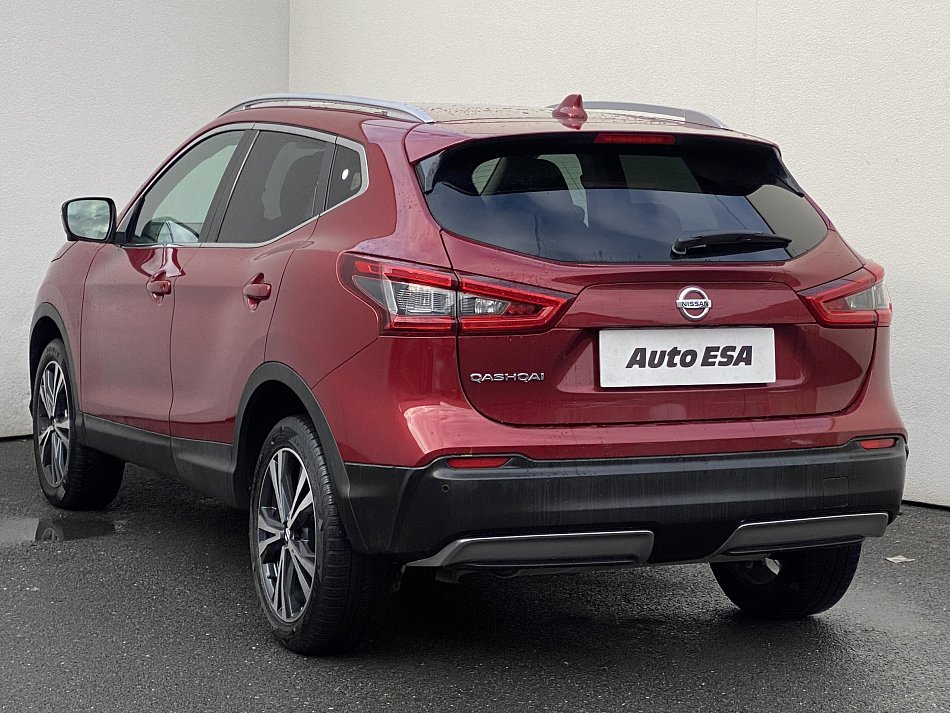 Nissan Qashqai 1.3 DiG-T N-Connecta 4x2