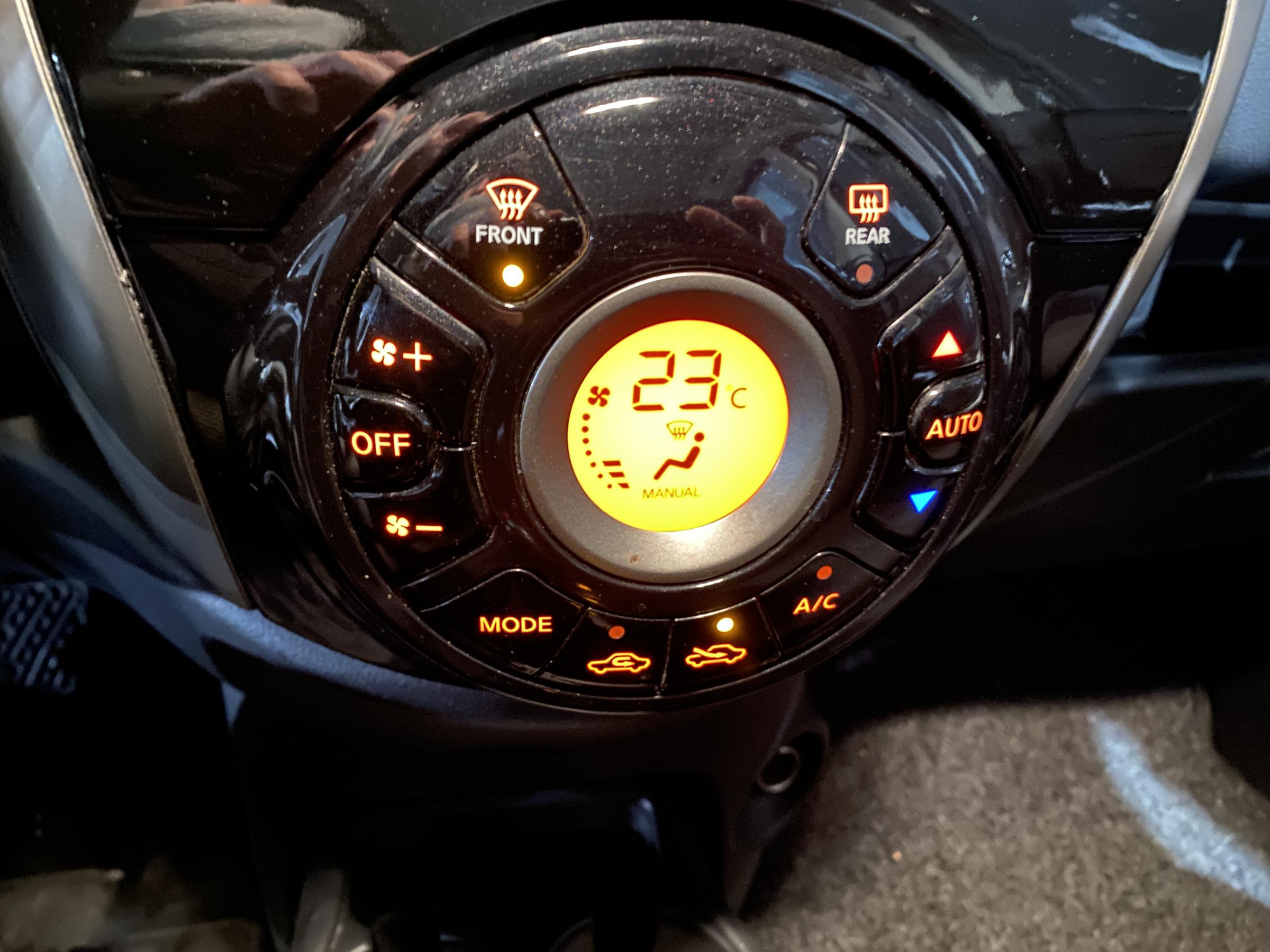 Nissan Micra, 2015 - pohled č. 15