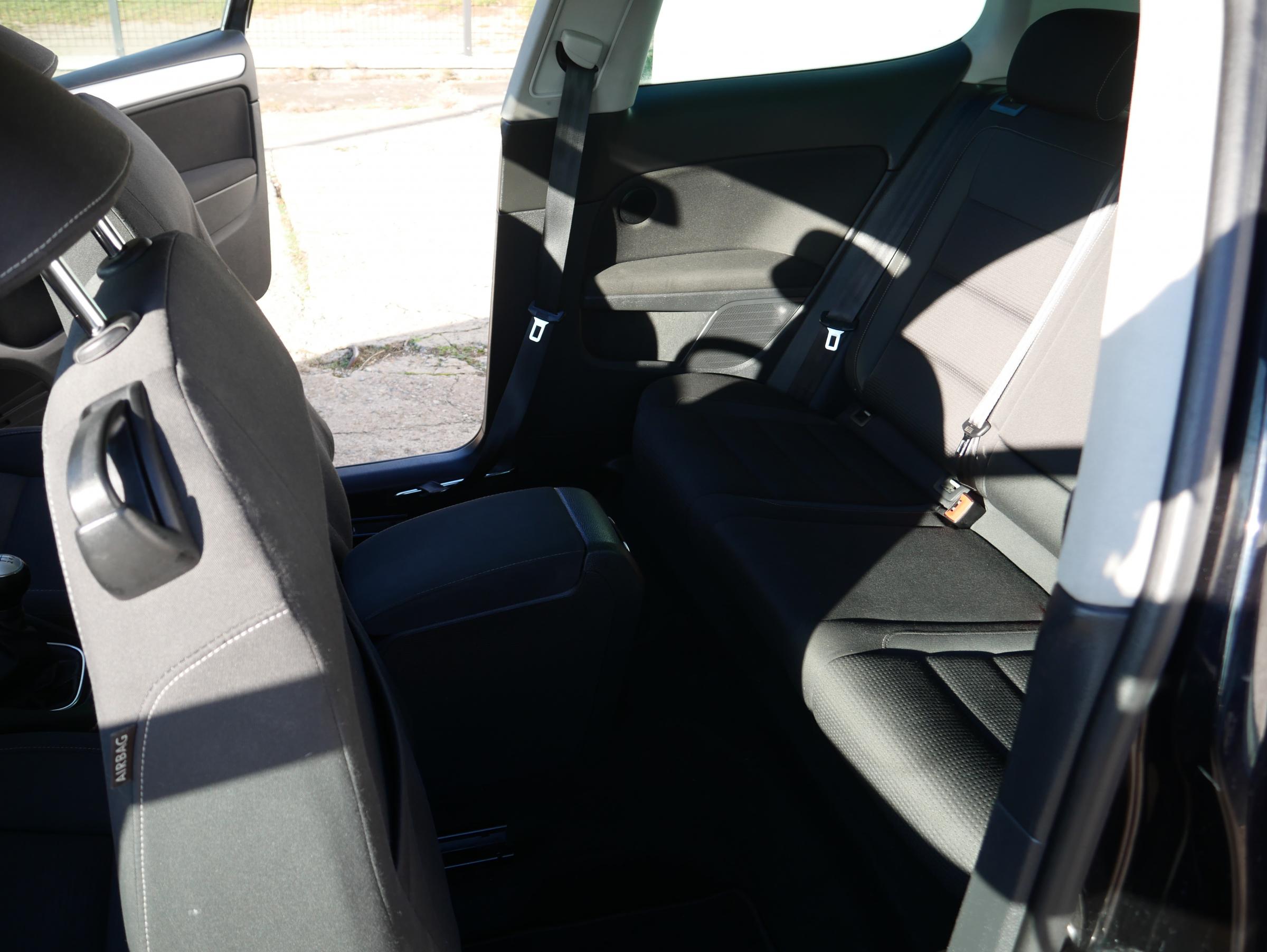 Volkswagen Golf, 2011 - pohled č. 10