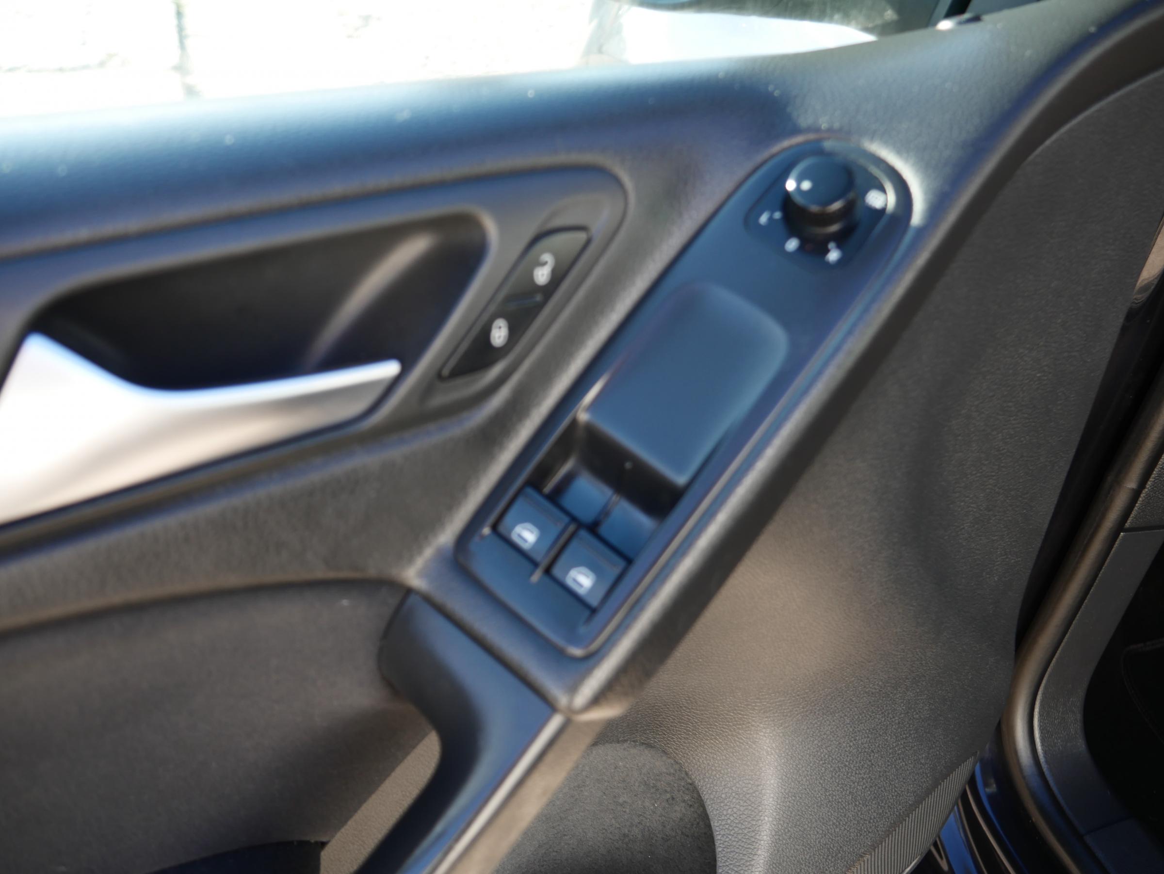 Volkswagen Golf, 2011 - pohled č. 17