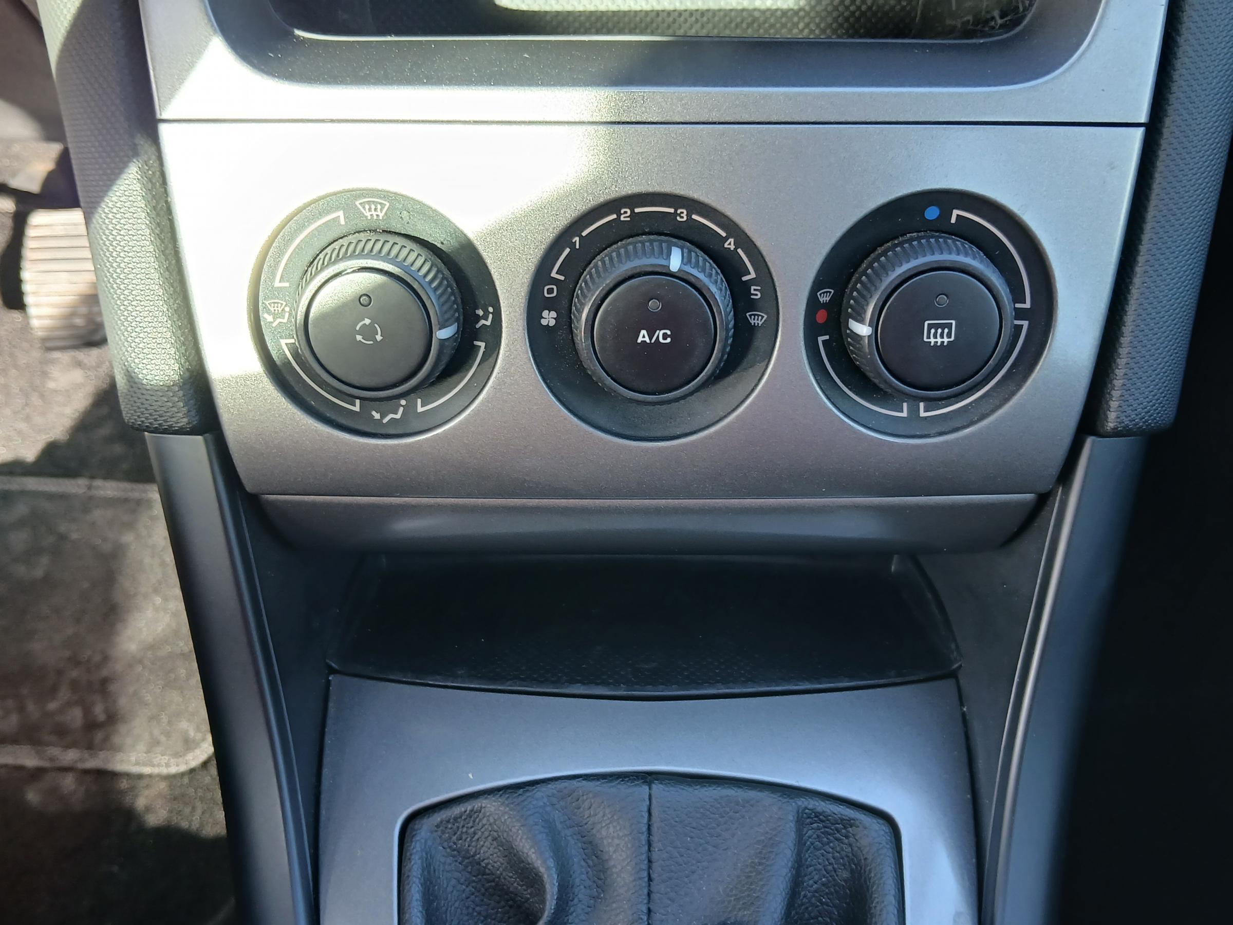 Peugeot 308, 2011 - pohled č. 14