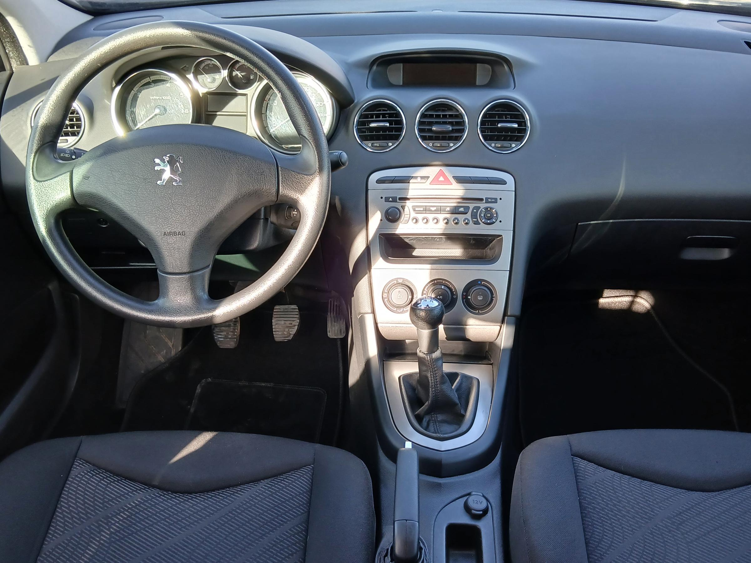 Peugeot 308, 2011 - pohled č. 8