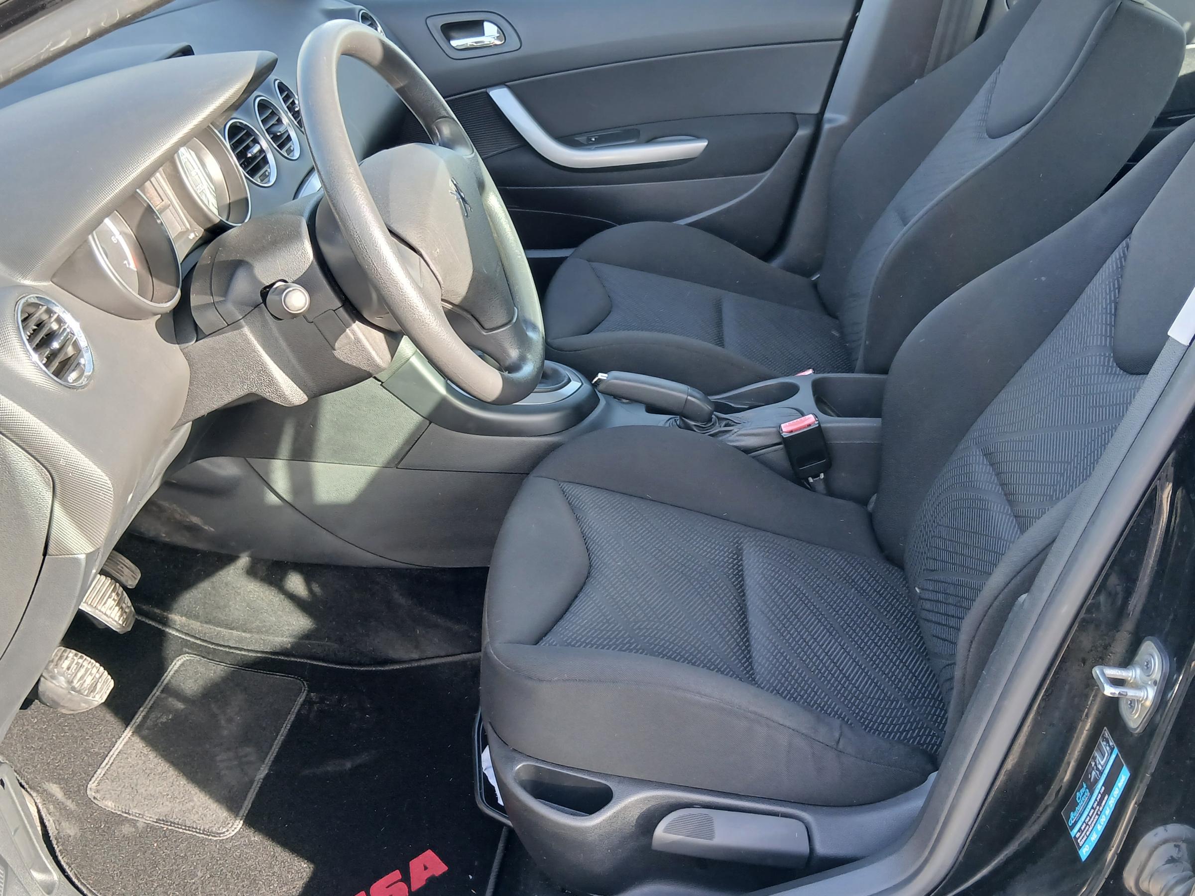 Peugeot 308, 2011 - pohled č. 9