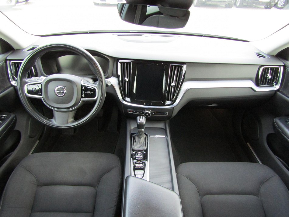 Volvo V60 2.0 D3 Momentum