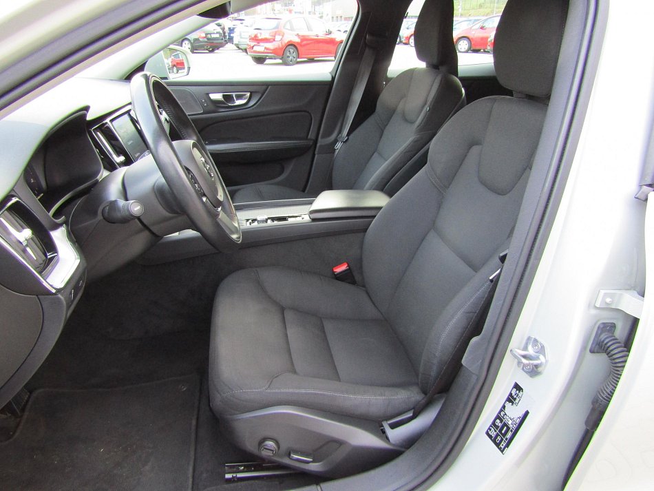 Volvo V60 2.0 D3 Momentum