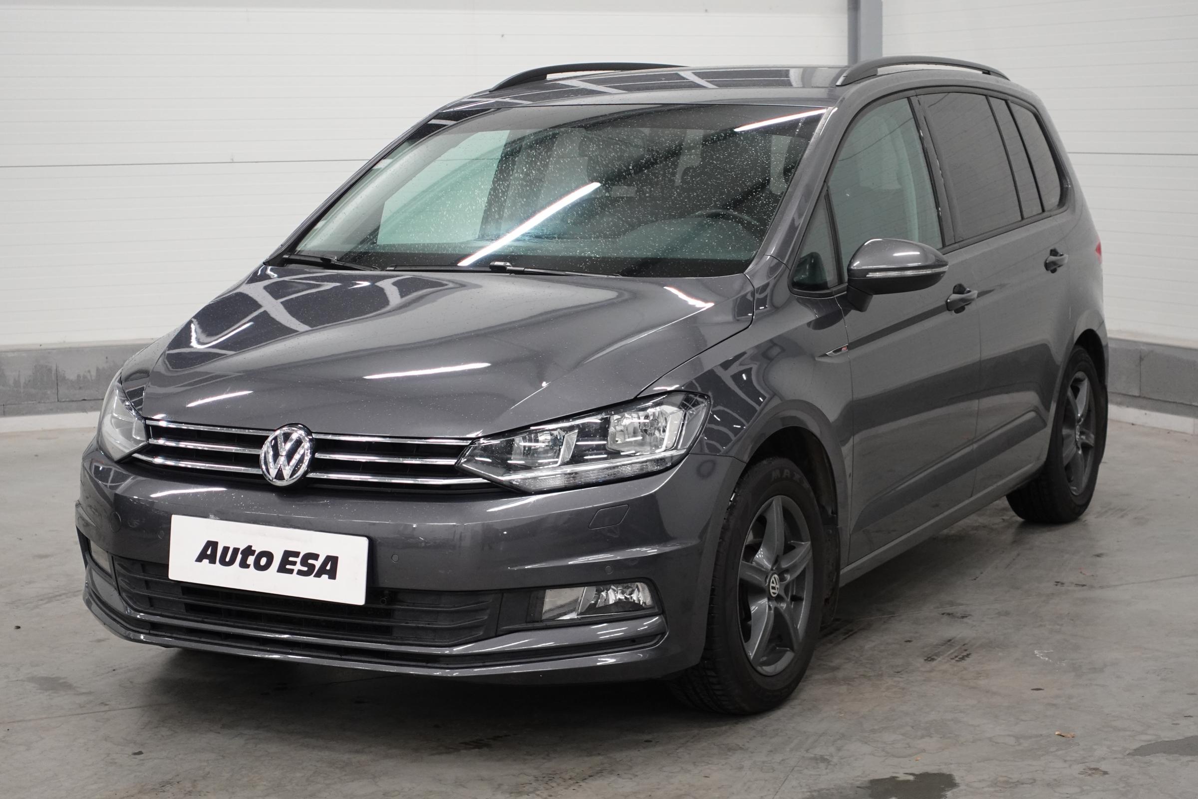 Volkswagen Touran, 2016 - pohled č. 3