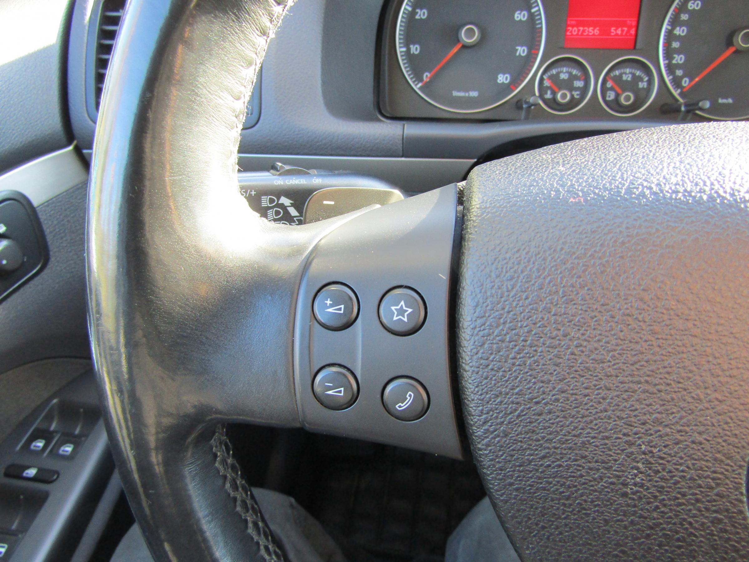 Volkswagen Touran, 2009 - pohled č. 14