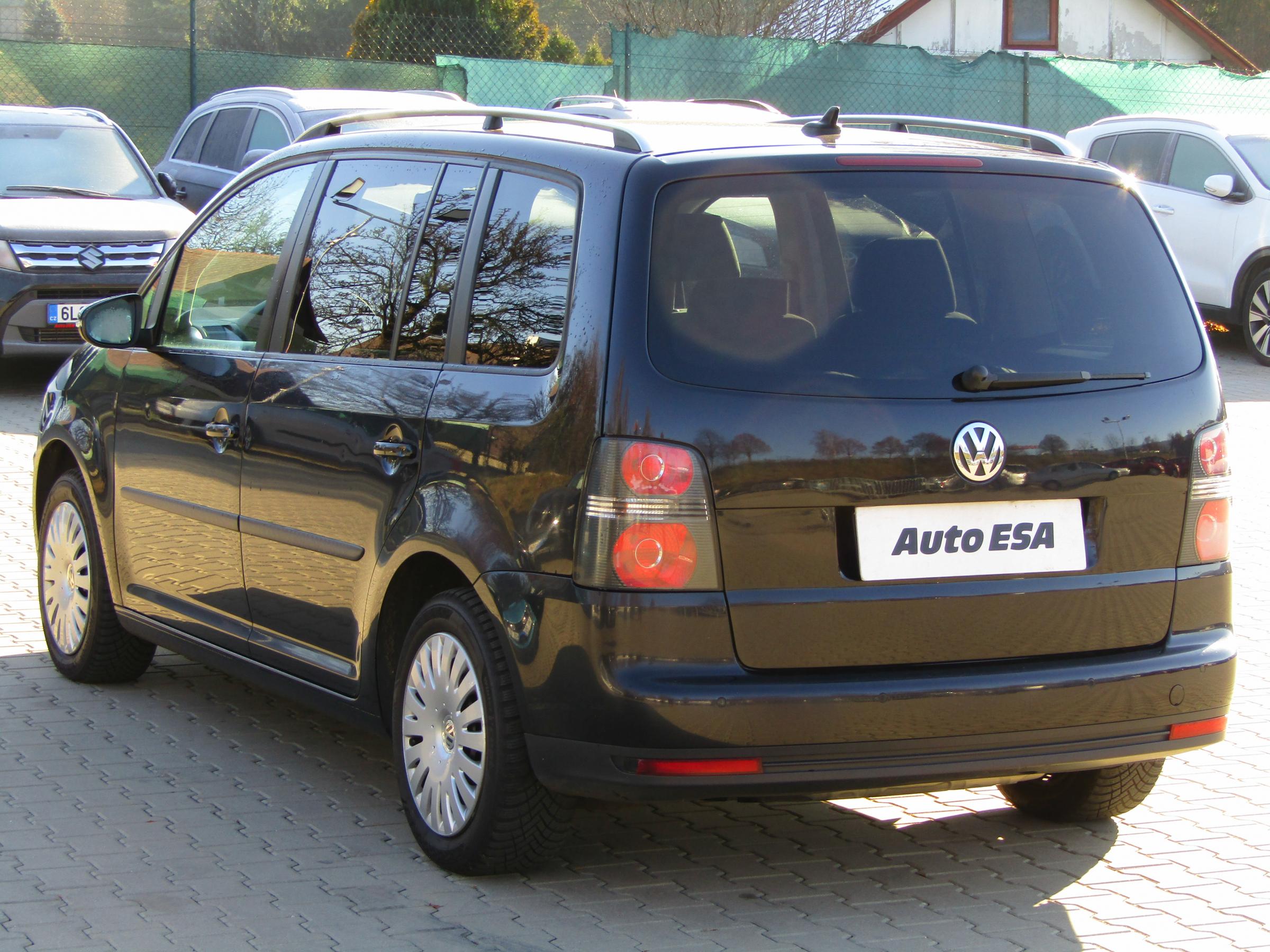 Volkswagen Touran, 2009 - pohled č. 6