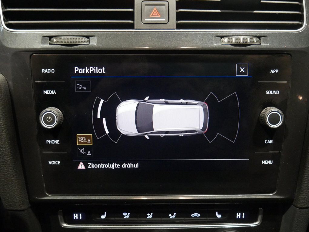 Volkswagen Golf 1.0 TSI 