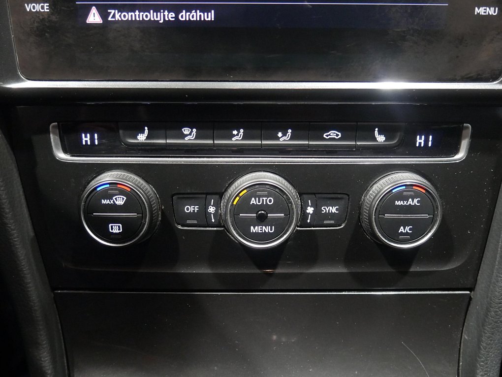 Volkswagen Golf 1.0 TSI 