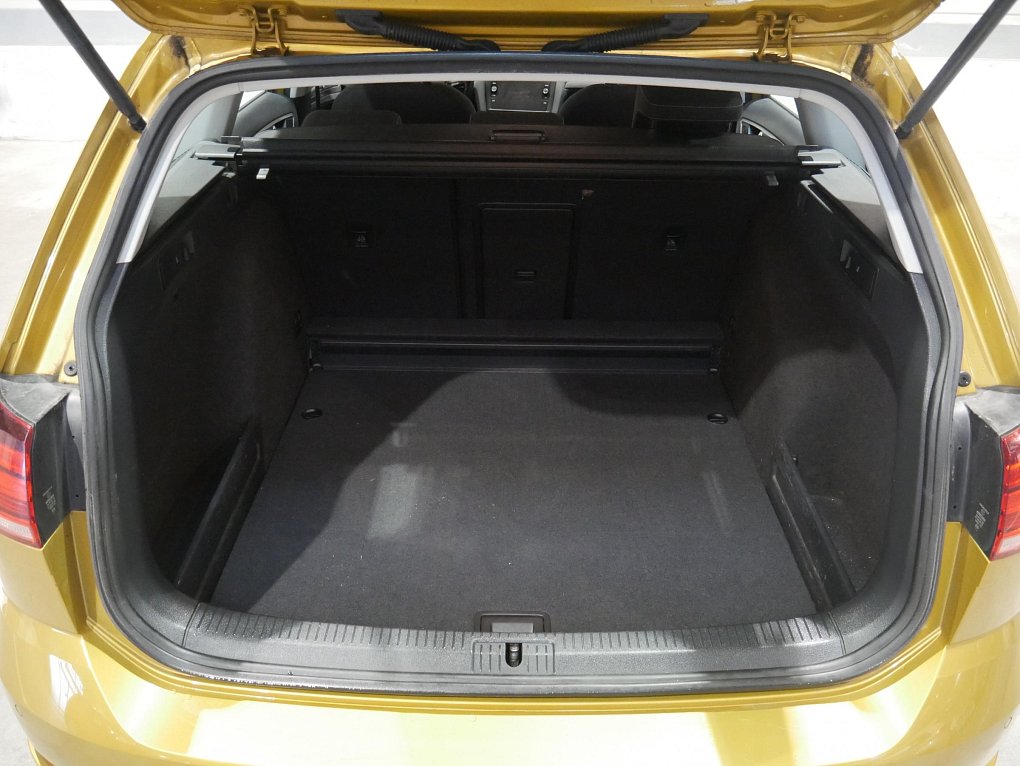 Volkswagen Golf 1.0 TSI 