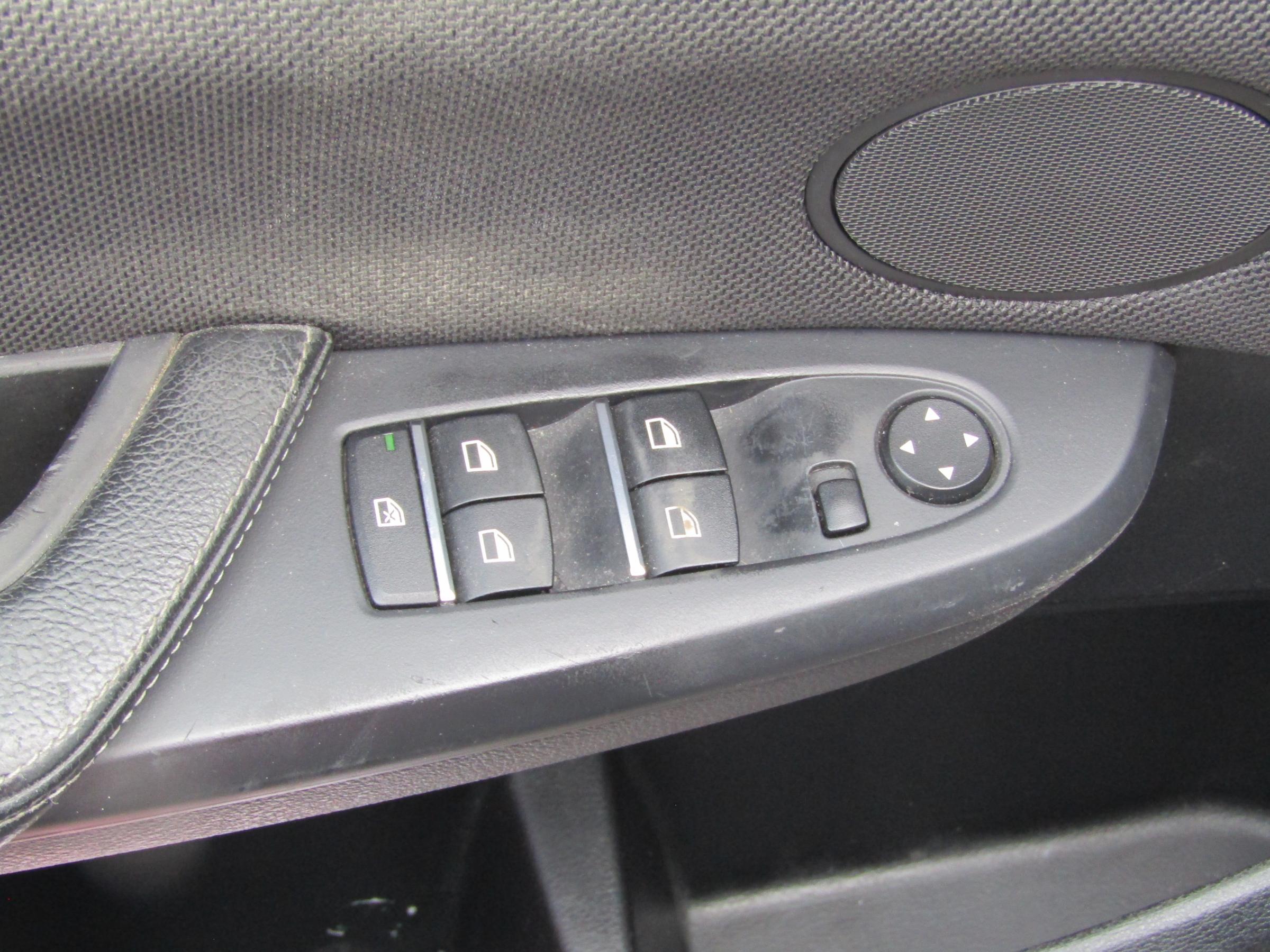 BMW X3, 2012 - pohled č. 11