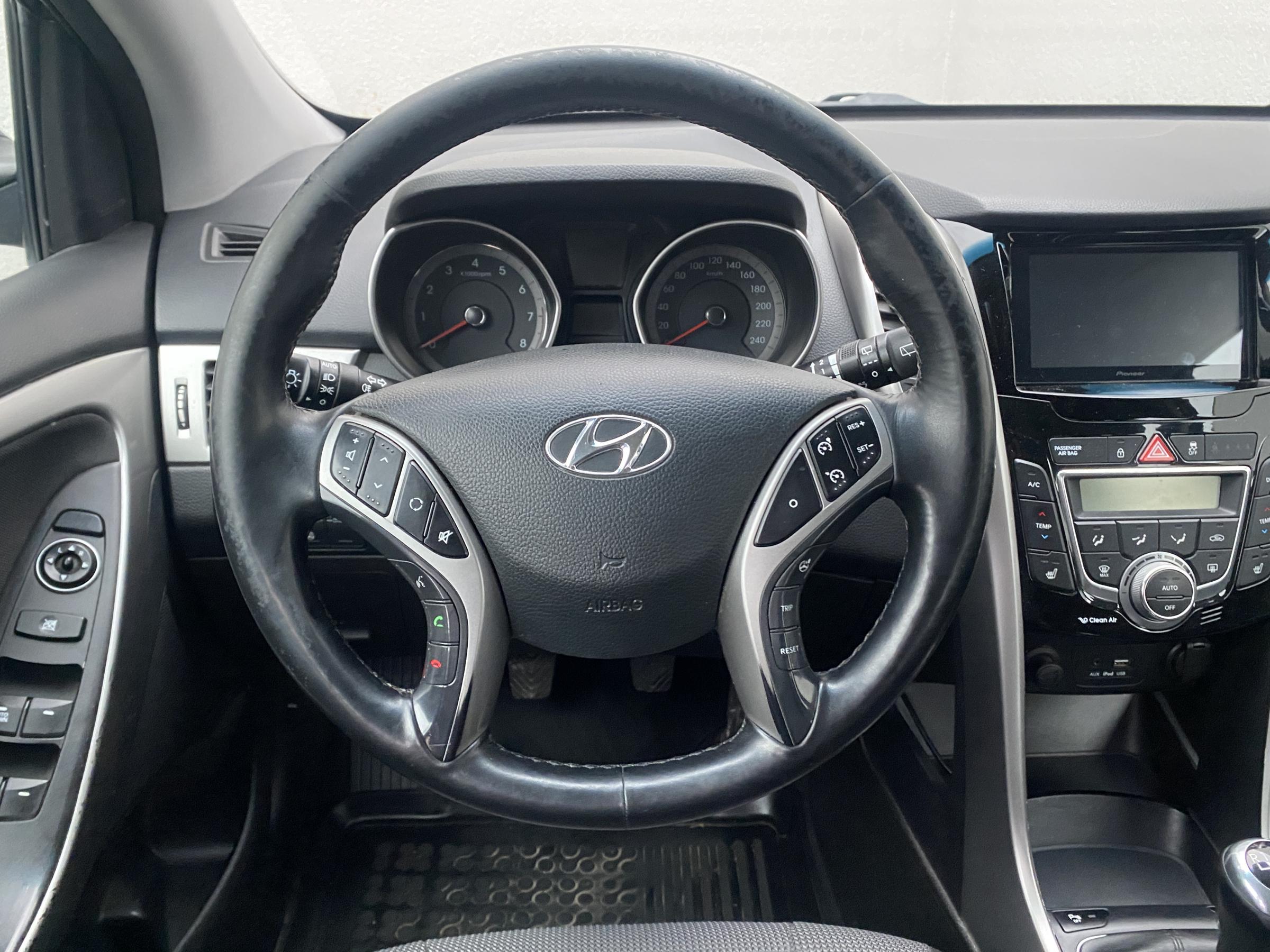 Hyundai i30, 2016 - pohled č. 11