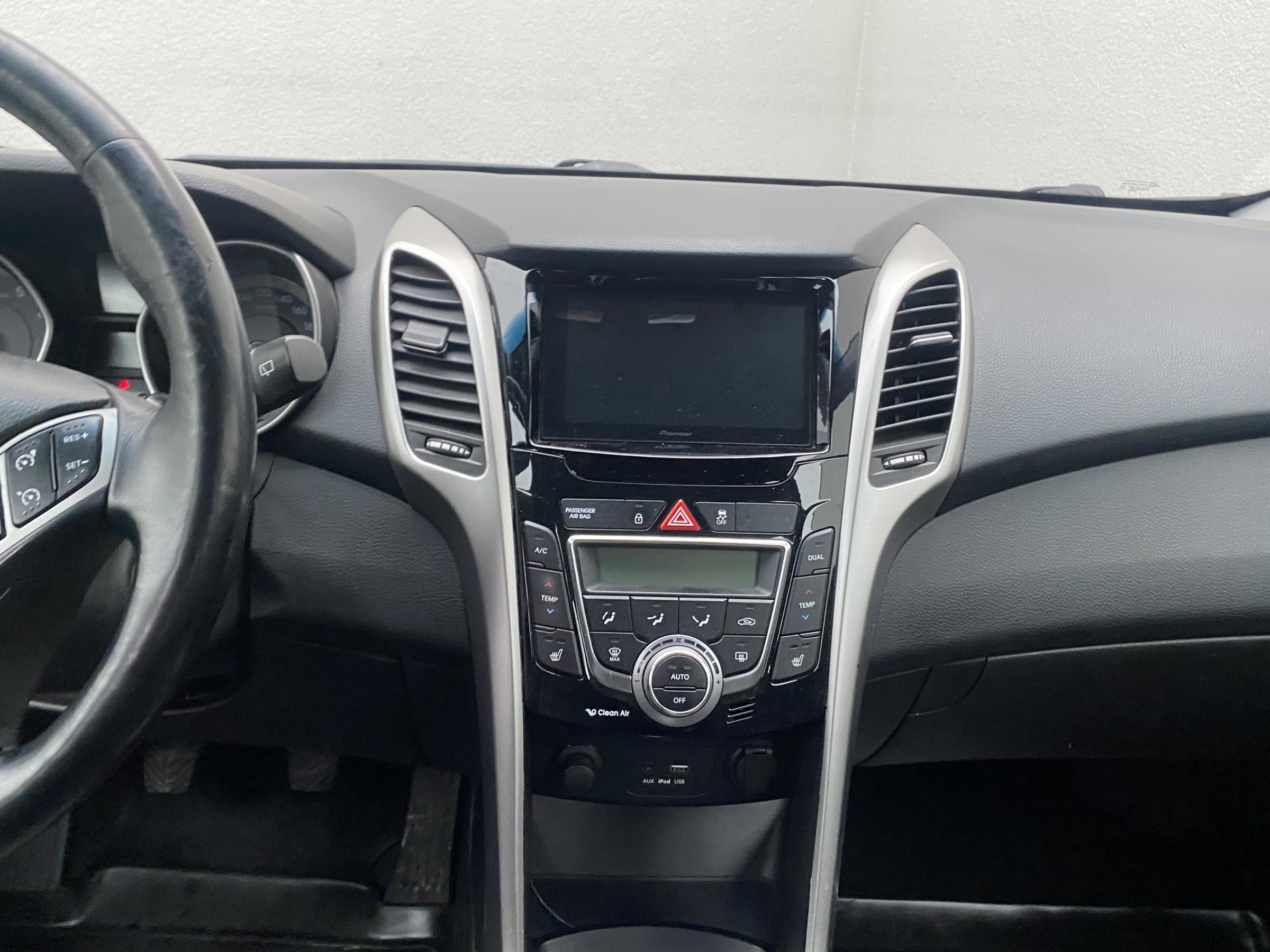 Hyundai i30, 2016 - pohled č. 12