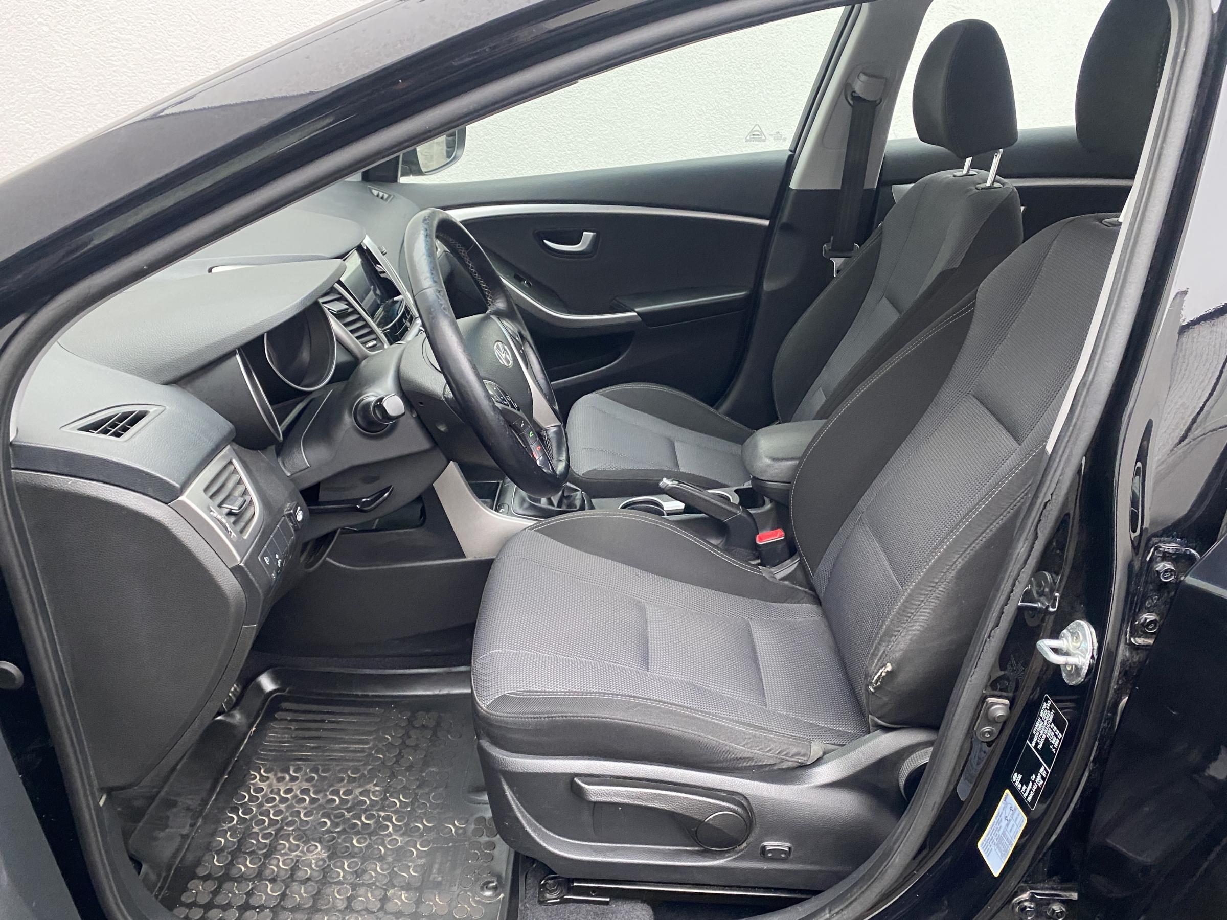 Hyundai i30, 2016 - pohled č. 9