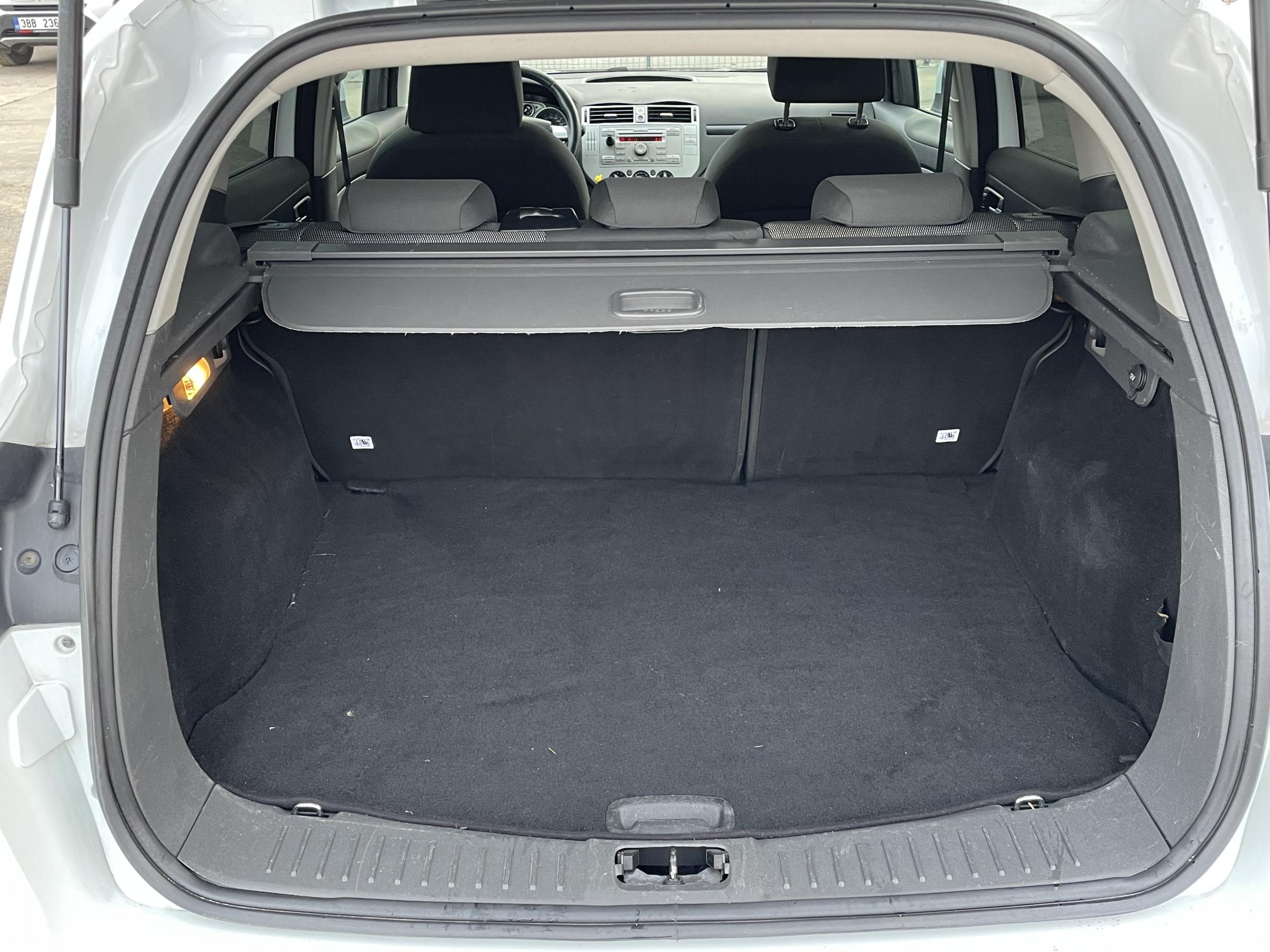 Ford Kuga, 2010 - pohled č. 7