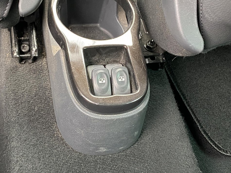 Dacia Duster 1.6 i Prestige