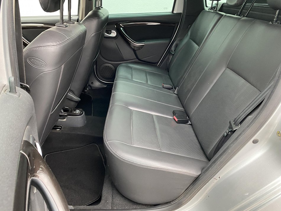 Dacia Duster 1.6 i Prestige