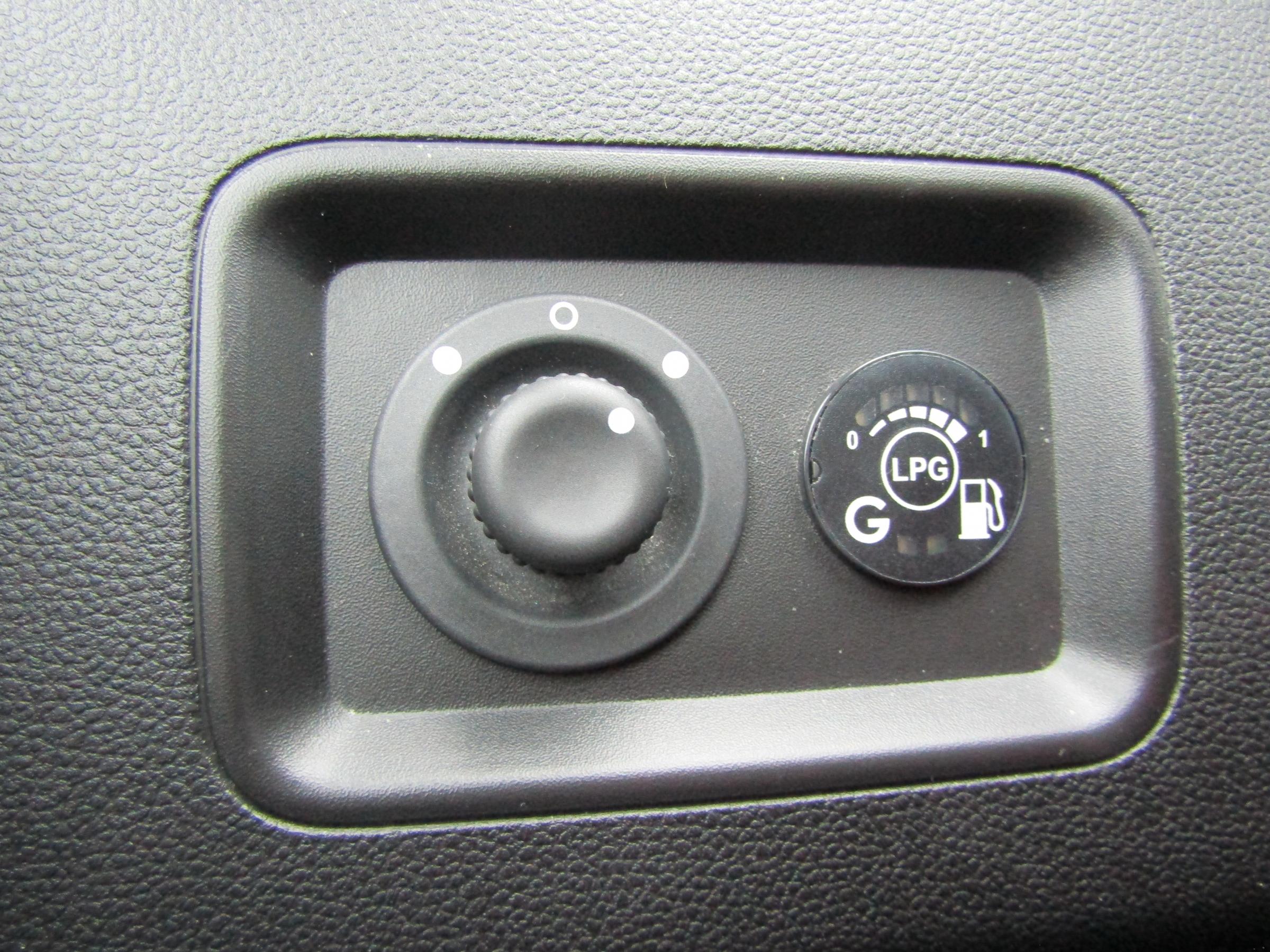 Dacia Duster, 2020 - pohled č. 14