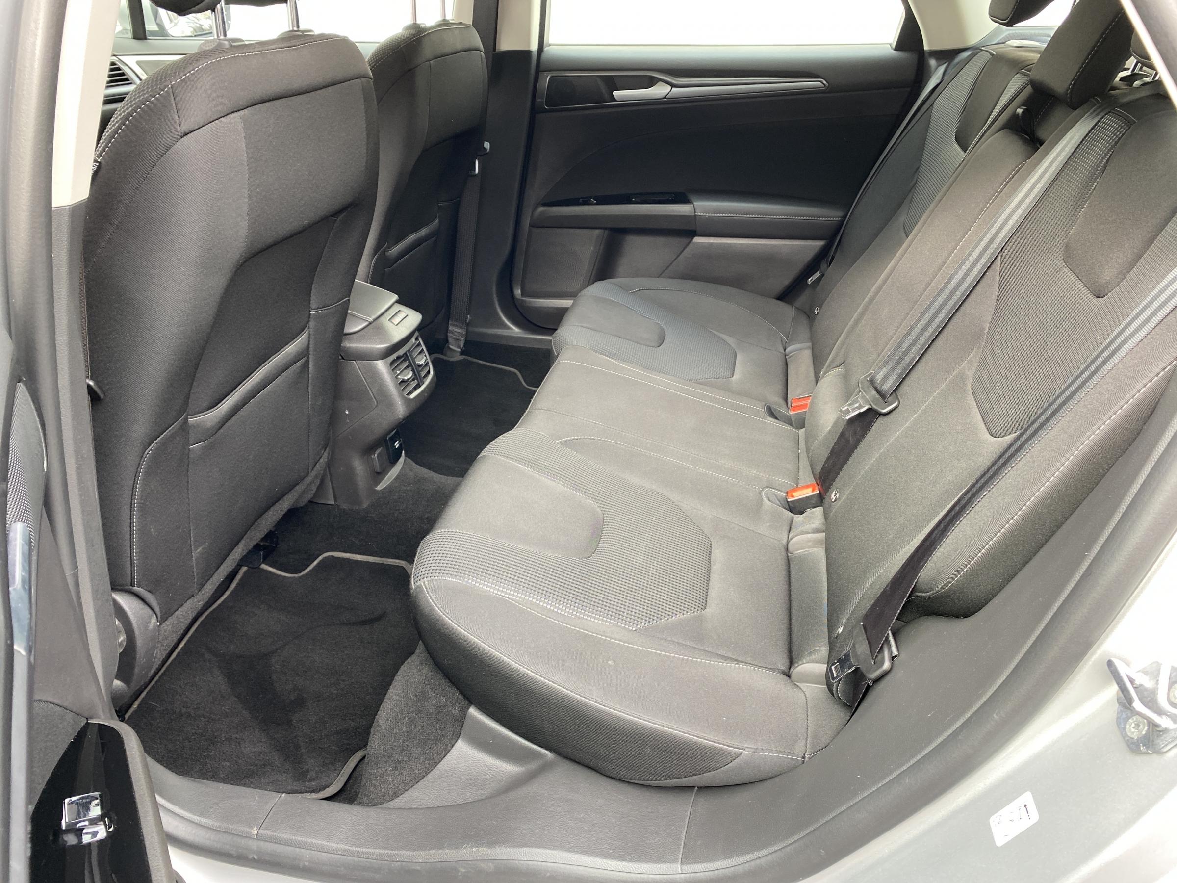 Ford Mondeo, 2021 - pohled č. 10