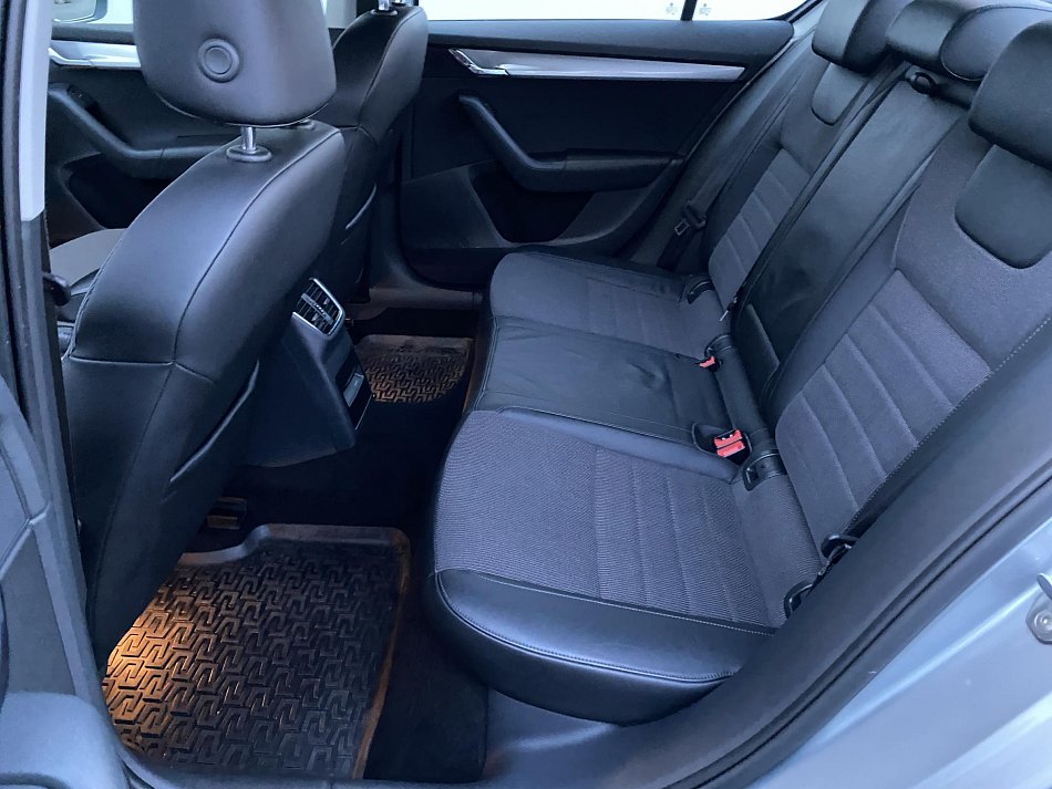 Škoda Octavia III 1.8 TSi Elegance