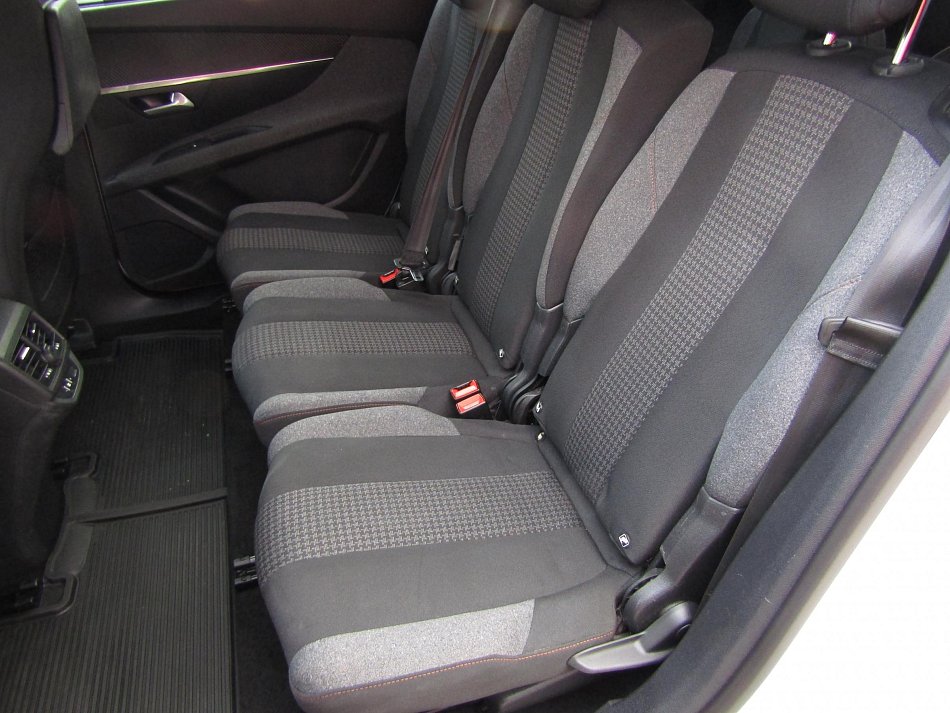 Peugeot 5008 1.6 HDi 